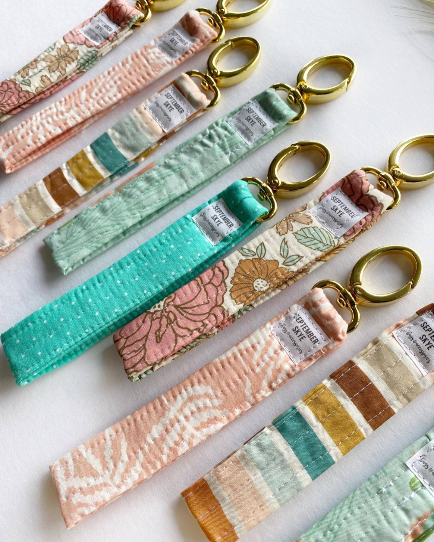 Key fob: Vintage floral
