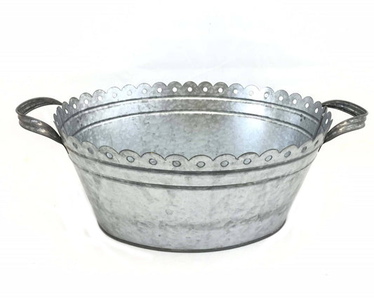 Scalloped Metal Oval Tub