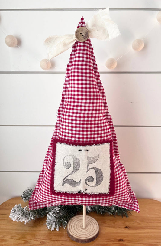 18" Primitive Christmas Tree -Berry Gingham