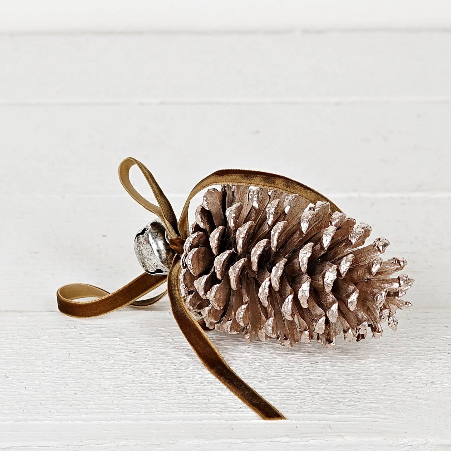 Champagne Pinecone w/ Bell Ornament