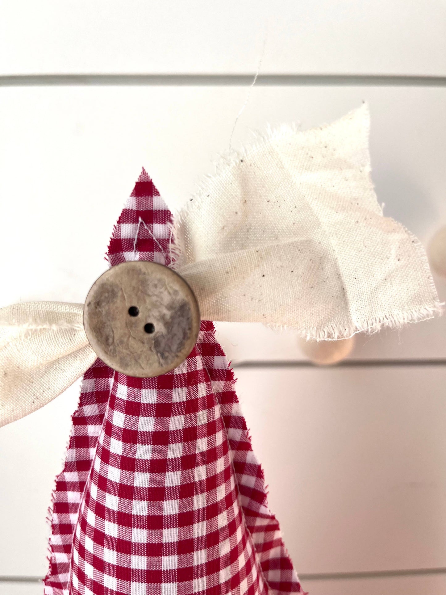 18" Primitive Christmas Tree -Berry Gingham