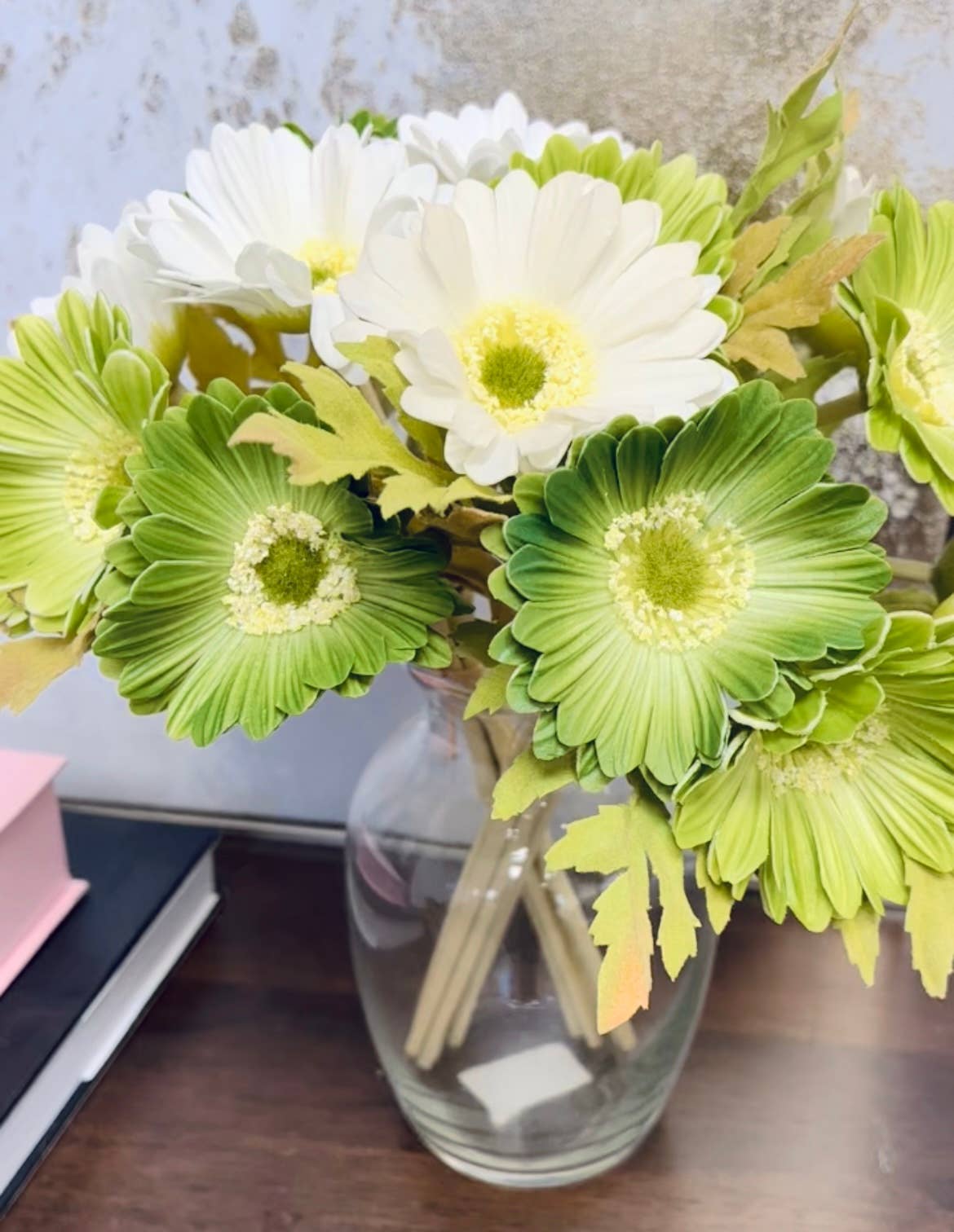Real Touch Daisy, 7 stems : Spring Pinks