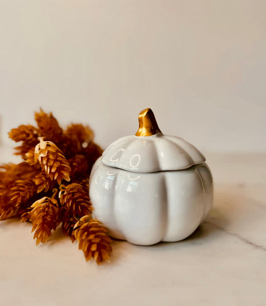 White Pumpkin Candle w/ lid 8 oz.