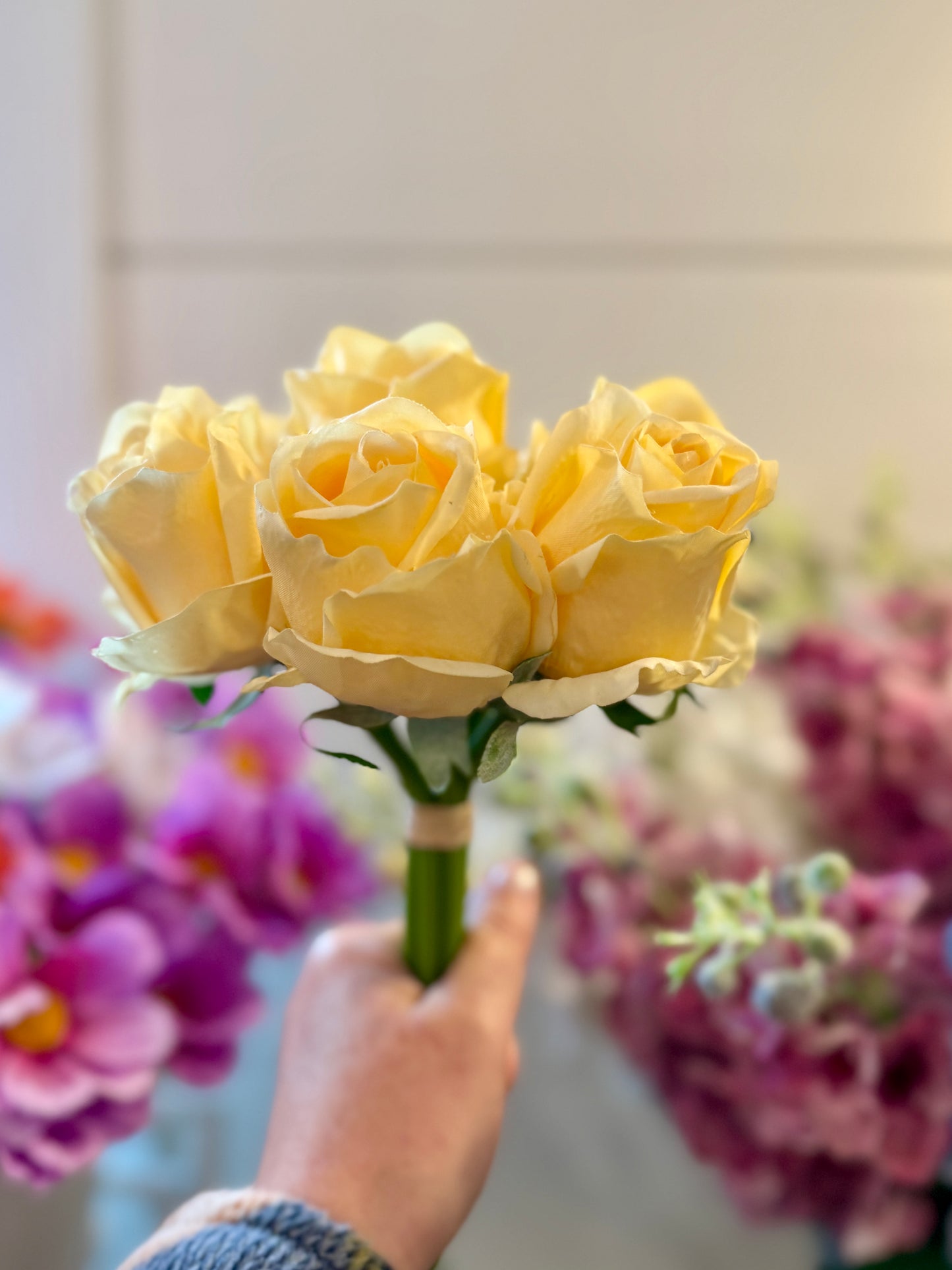 Real Touch Rose Bouquet 7 Stems - Butter Yellow