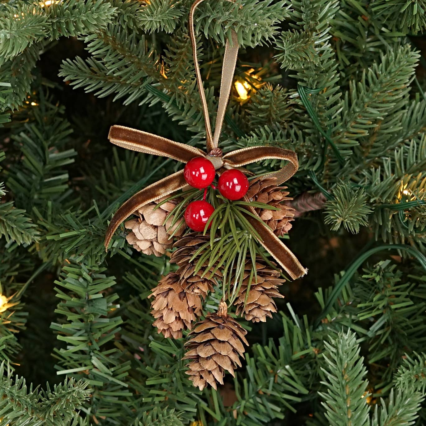 6" Hanging Birch Cones/Red Berries