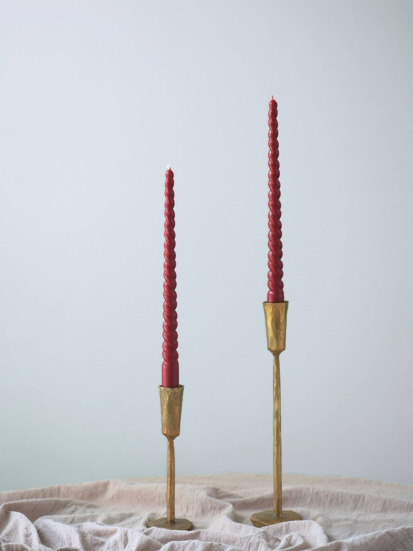 Twisted taper candle pr/ Beeswax & Soy Wax: Cream White